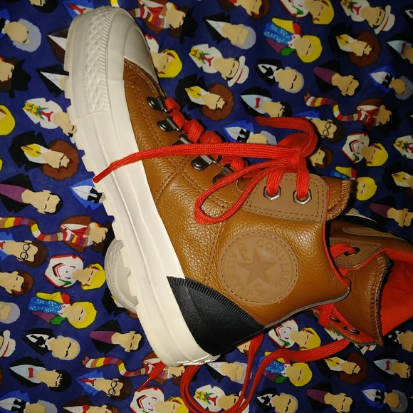 ***SOLD***Converse Unisex Leather Hightops/Boots - Picture 5 of 5